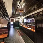 Ahl Meerkatzen Hotel 3*