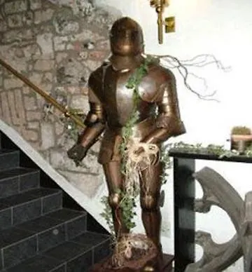 Ahl Meerkatzen Hotel 3*