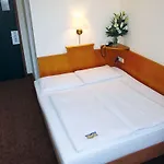 Ahl Meerkatzen 3*