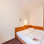 Ahl Meerkatzen Hotel 3*