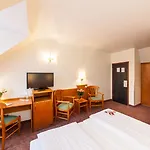 Hotel Ahl Meerkatzen Colónia