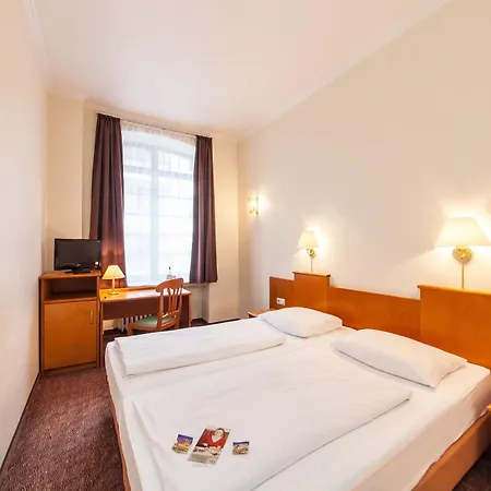 Ahl Meerkatzen Hotel 3*