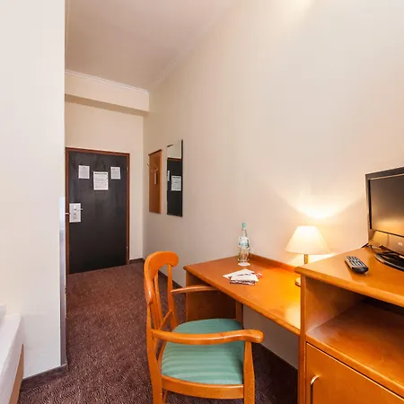 Ahl Meerkatzen 3* Kolín nad Rýnem