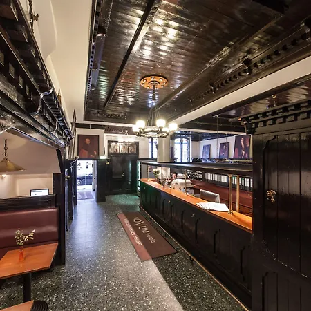 Ahl Meerkatzen Hotel 3*