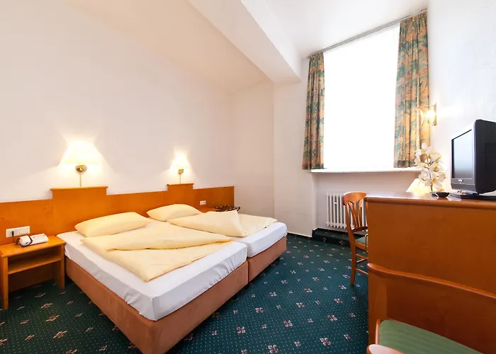 Ahl Meerkatzen Hotel 3*