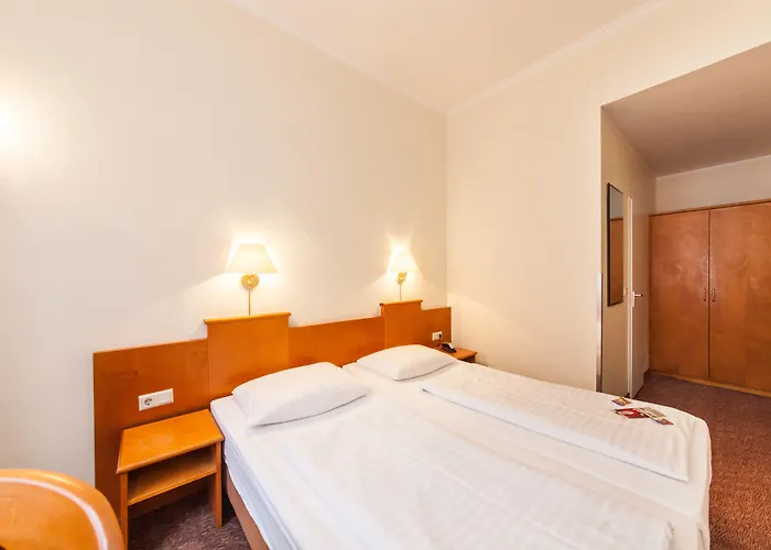 Ahl Meerkatzen Hotel 3*