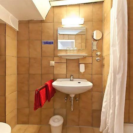 호텔 Ahl Meerkatzen 3*