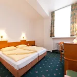Ahl Meerkatzen Hotel 3*