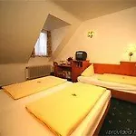 Ahl Meerkatzen Hotel Cologne