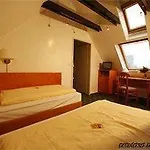 Ahl Meerkatzen 3* Cologne
