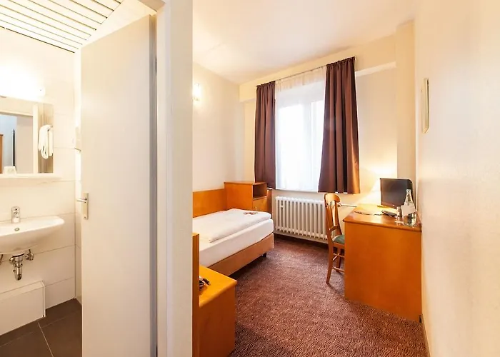 Hotel Ahl Meerkatzen 3*